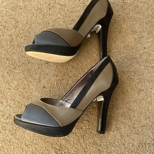 Size 3 By Signature At Next