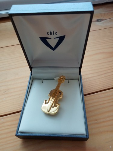 Double bass tie pin - /, brooch