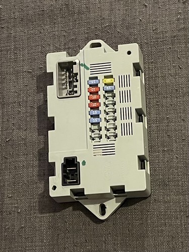 Jaguar fuse relay - xe, 2.0