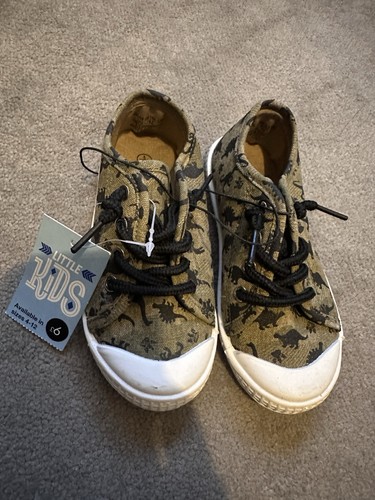 Boys shoes new uk8 - shoes,