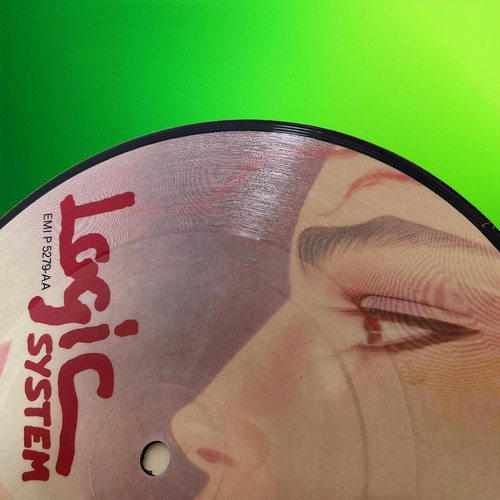 Logic system vinyl - –, domino