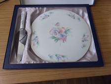 Aynsley cake plate and slice.