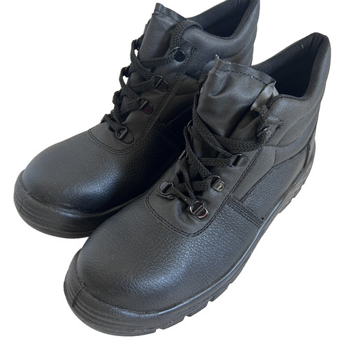 Men safety boots size 10 - men's,