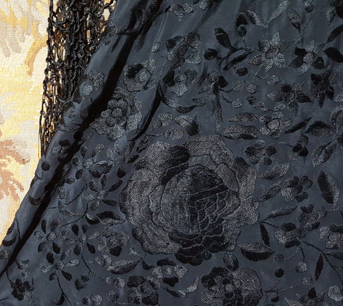 Embroidered antique black - antique,