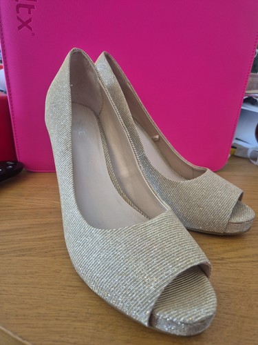 High heels golden sparkly - high,