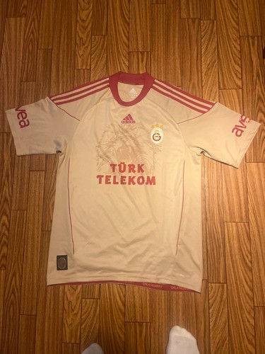 Galatasaray 2010 away - 2010/11,