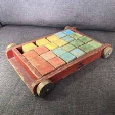 VINTAGE TRIANG PULL CART PULL ALONG TRUG WITH WOODEN BLOCKS