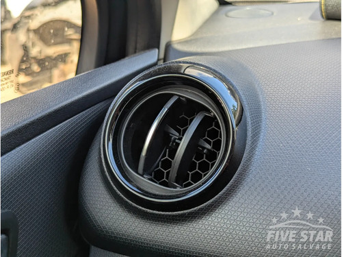 Renault clio dashboard side - renault,