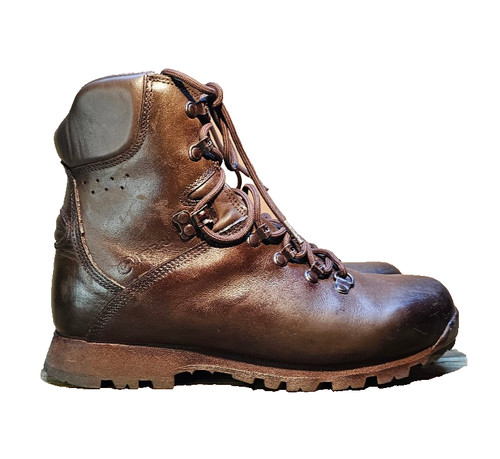 Lightweight hiking boots