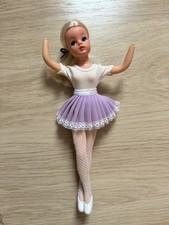 Vintage Pedigree Sindy Doll