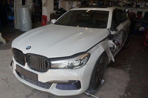 Breaking bmw series g12 - 7,