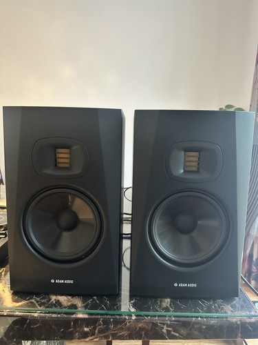 Adam audio t7v active - audio,