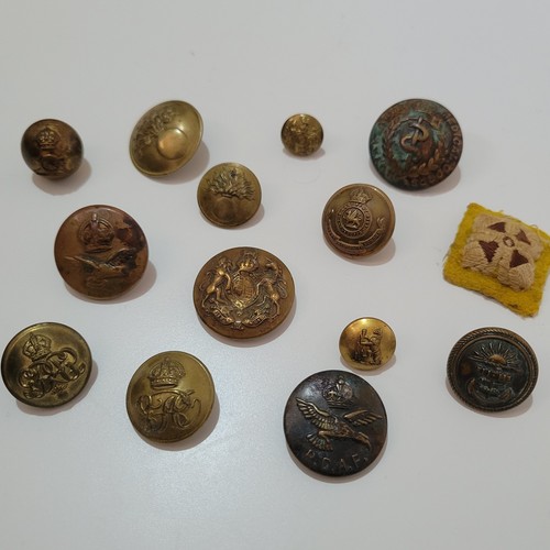 Ww1 buttons badges - -, british