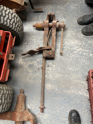 Large metal vice 5in jaws - vice,