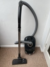 Miele S4 Youngstyle Vacuum
