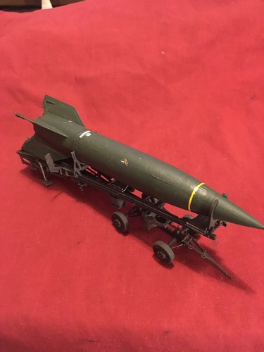 Ww2 german rocket and - 1/72,