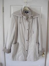 EWM ISLE LADIES COAT WITH DETATCHABLE HOOD SIZE 20