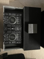 Denon Mc4000 with Kamakasie Flight Case Excellent Condition