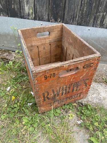 Vintage whites wooden drinks - wooden,