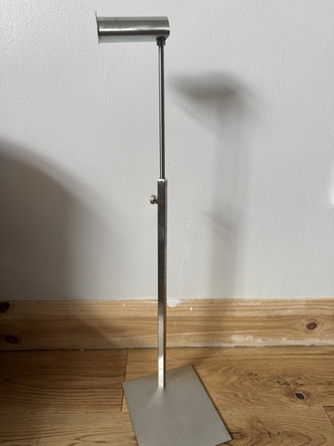 Adjustable handbag display - adjustable,