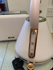 Cavaletto 1.7L Pyramid Kettle & 2 Slice Toaster Kitchen Set Pink & Rose Gold