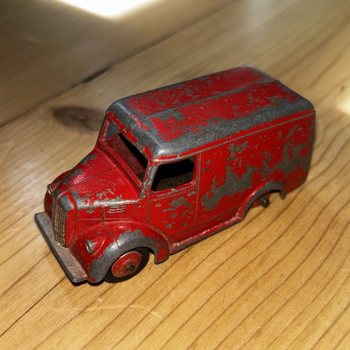 Dinky toys morris 10cwt van - dinky,