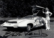 Wanda Ventham Actress UFO Signed 7 x 5 Photograph *With COA*