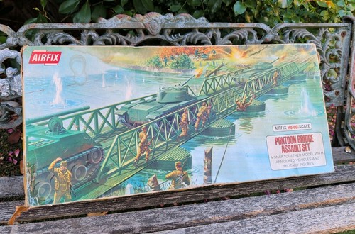Vintage airfix pontoon - airfix,
