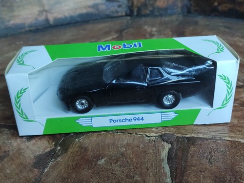 Vintage corgi porsche 944 - corgi,