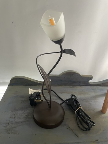 Metal tulip table lamp - table,
