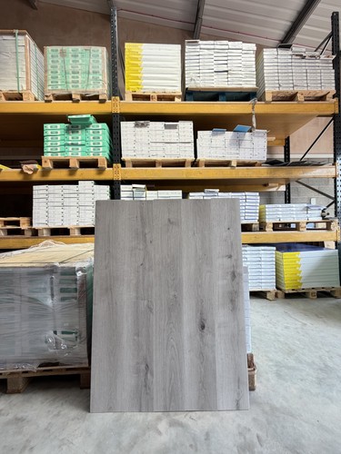 Pewter grey oak luxury click - luxury,