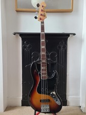 Fender Classic Series 70s Jazz Bass Excellent Condition. Upgraded. Original Case