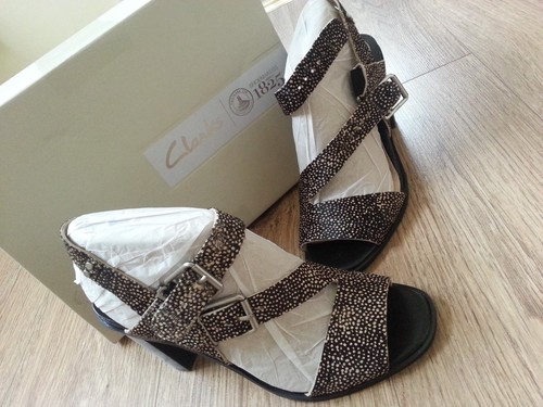 Clarks image dazzle design - "clarks",