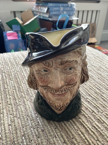 Royal doulton robin - doulton, toby