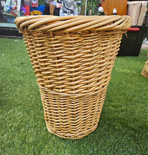 Large round brown wicker - brown,