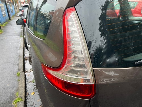Renault grand scenic - renault,