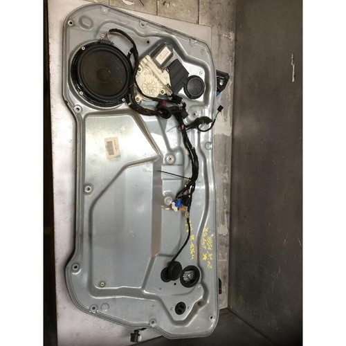 Front power window seat - power,