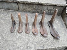  .6 X VINTAGE METAL COBBLER SHOEMAKERS LAST. SIZE 5 DOWN TO 1. 