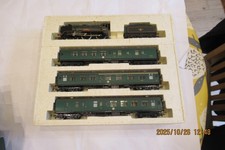 HORNBY  R2082 SCHOOLS CLASS ‘WELLINGTON’ TRAIN PACK VGC 