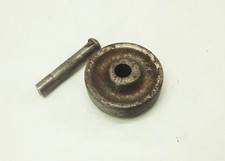 Vtg antique Singer treadle sewing machine base frame wheel roller w/ pin axle