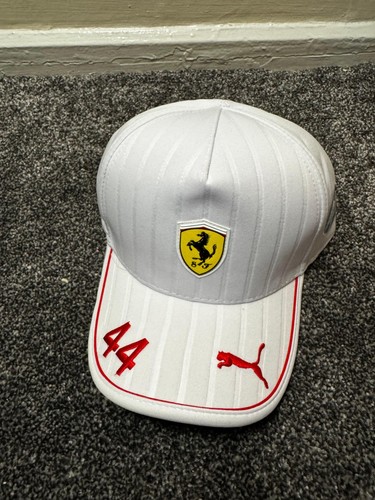 Scuderia ferrari puma lewis - f1,