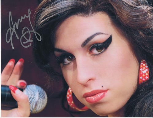 Amy winehouse sexy - amy, autograph