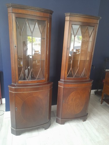 Modern corner display cabinet