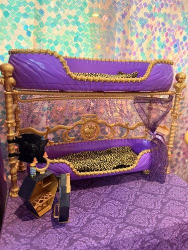 Monster high room - high, bunk