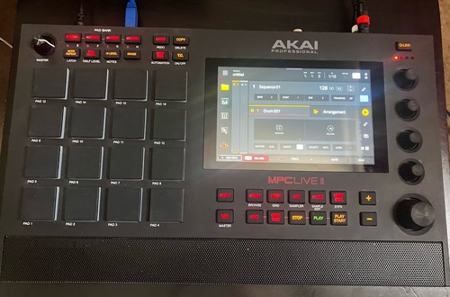 Akai professional mpc live - live, ii