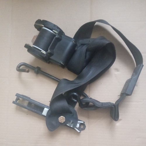 Mk3 golf seat belt - seat, offside