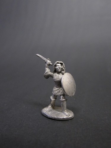 Ral partha female adventurer - ral,