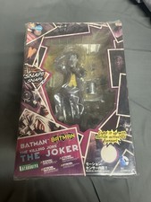 The Killing Joke Joker Statue