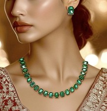 Single-Line Emerald Necklace Set With Earrings