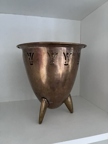 Alessi wine or champagne - wine,